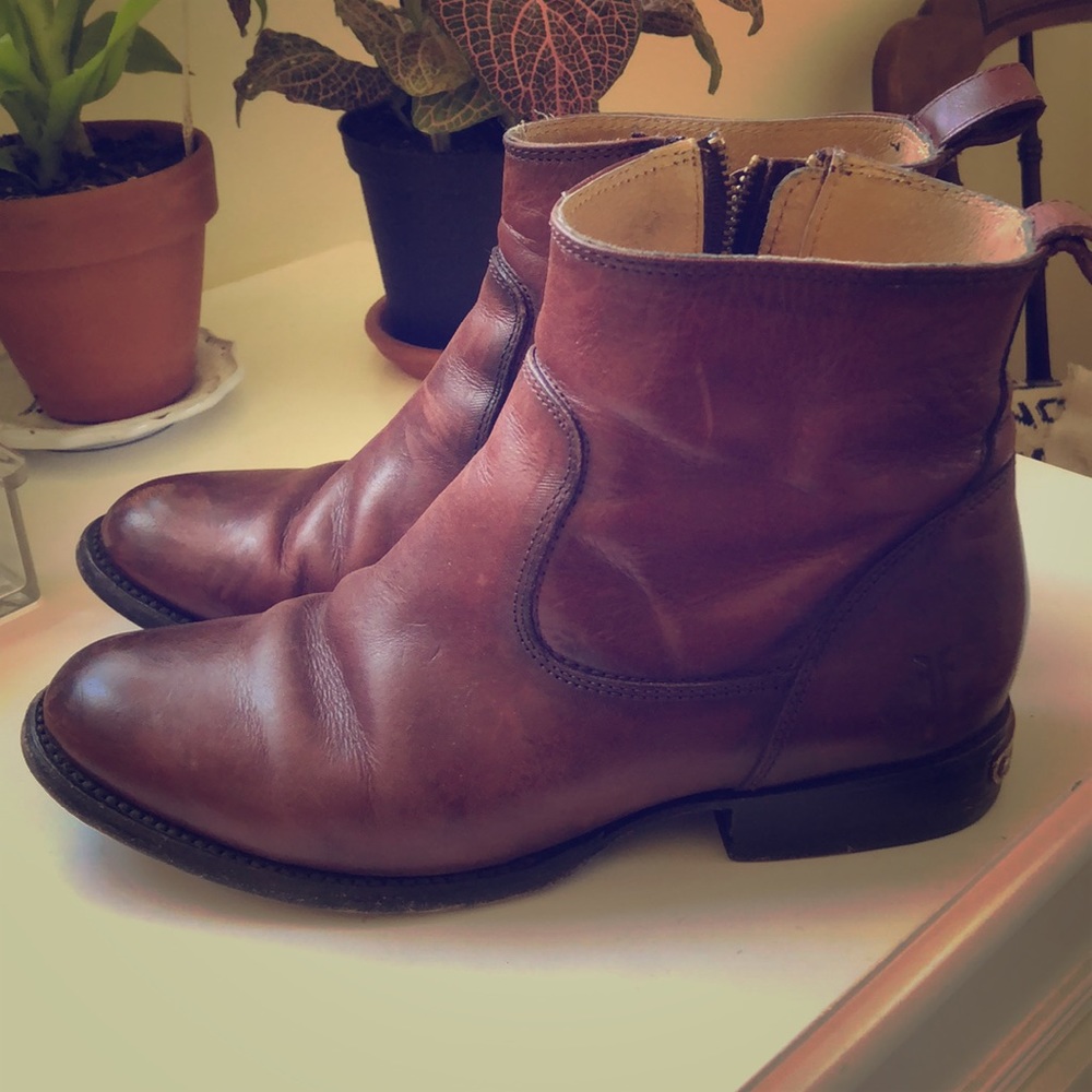 Frye Leather Chelsea Boots